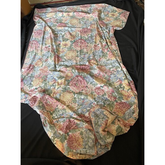 Rose Floral Tablecloth 90x 60 Romantic Cottagecore Chic Cotton - Picture 1 of 1